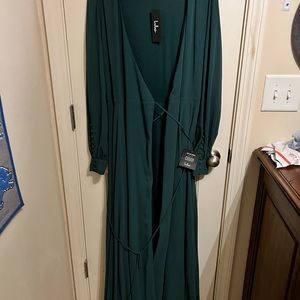 Lulu’s Green long sleeve flowy dress. Size M. Never worn